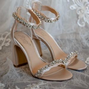 Badgley Mischka heels - Champagne